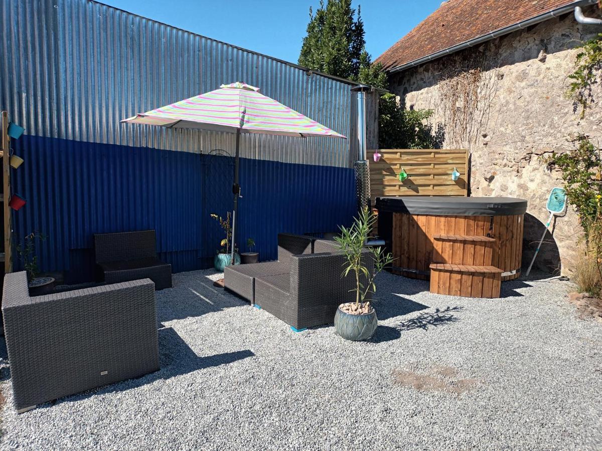 Gite Du Grand Chene Saint-Léger-Magnazeix Exteriör bild