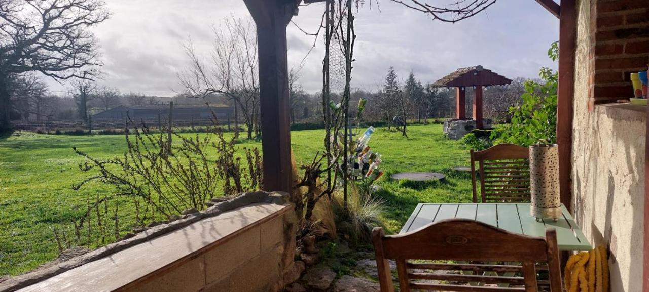 Gite Du Grand Chene Saint-Léger-Magnazeix Exteriör bild
