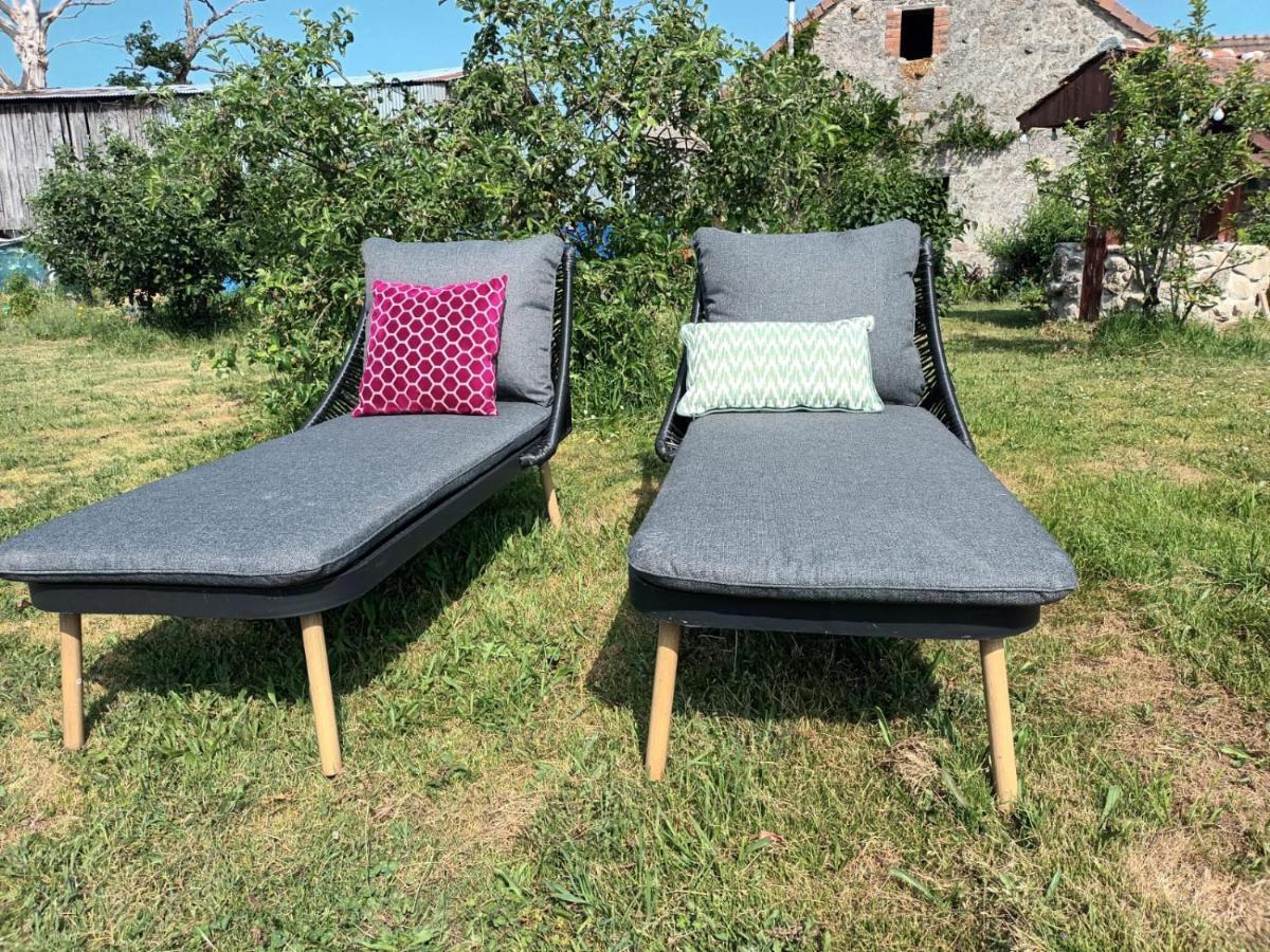 Gite Du Grand Chene Saint-Léger-Magnazeix Exteriör bild